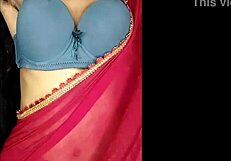 Két kolumbiai lány térdel mélytorok szopáshoz durva foursome-ban egyetemi barátokkal és nagy fasz dominanciával. Arcdugás és természetes cicik növelik az intenzitást.