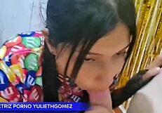 大学生が教授を見てオナニーし、美味しい小さな18歳のものとマンコを触る、見たい？カセロリアル