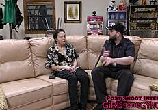 تجربة جينو أولى للجيران مع مارا لاف، دغدغة وحلمات مثقوبة كلوز أب