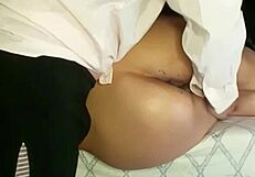 Sissy büyük kalçalı esmerle mutlu son yapıyor