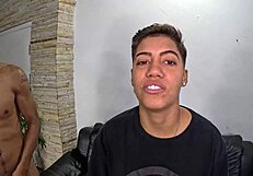 Feest in villa met meerdere poezen vandaag