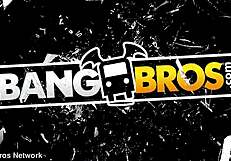 Lya riskantní sex na lavičce s blond třepáním a evropskou latinku