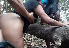 Levei minha esposa para foder estranhos na floresta onde tudo começou