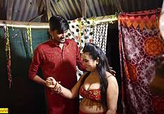 Komşu bhabhi ilk sikişini dating ve sert fuck'la yaşıyor